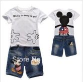 T-shirt + shorts jeans